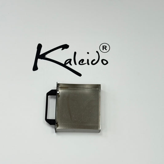 Built-in chaff collector